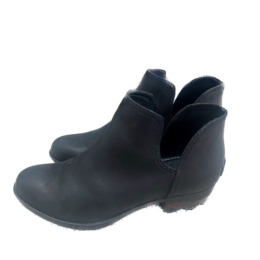 Sorel Lola Cut out booties black 8